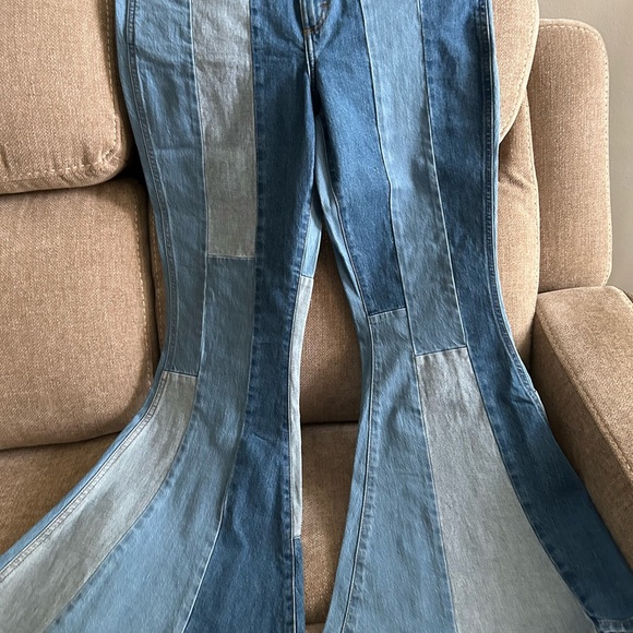 Wrangler x Lainey Wilson Patchwork Bell Bottoms Denim Blue Women’s Size 32x32 - Picture 6 of 10